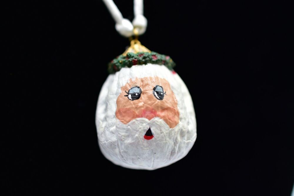 Vintage Christmas Necklace Handcrafted Painted Walnut Shell Santa Holiday Bin5